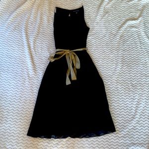 Black Silk Banana Republic Dress with Gold Belt🎗